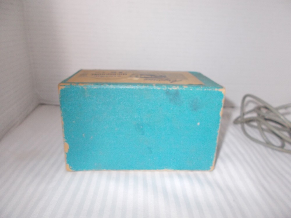 Vintage ARGONNE Dynamic Microphone AR-16 - Nice condition - UNTESTED -