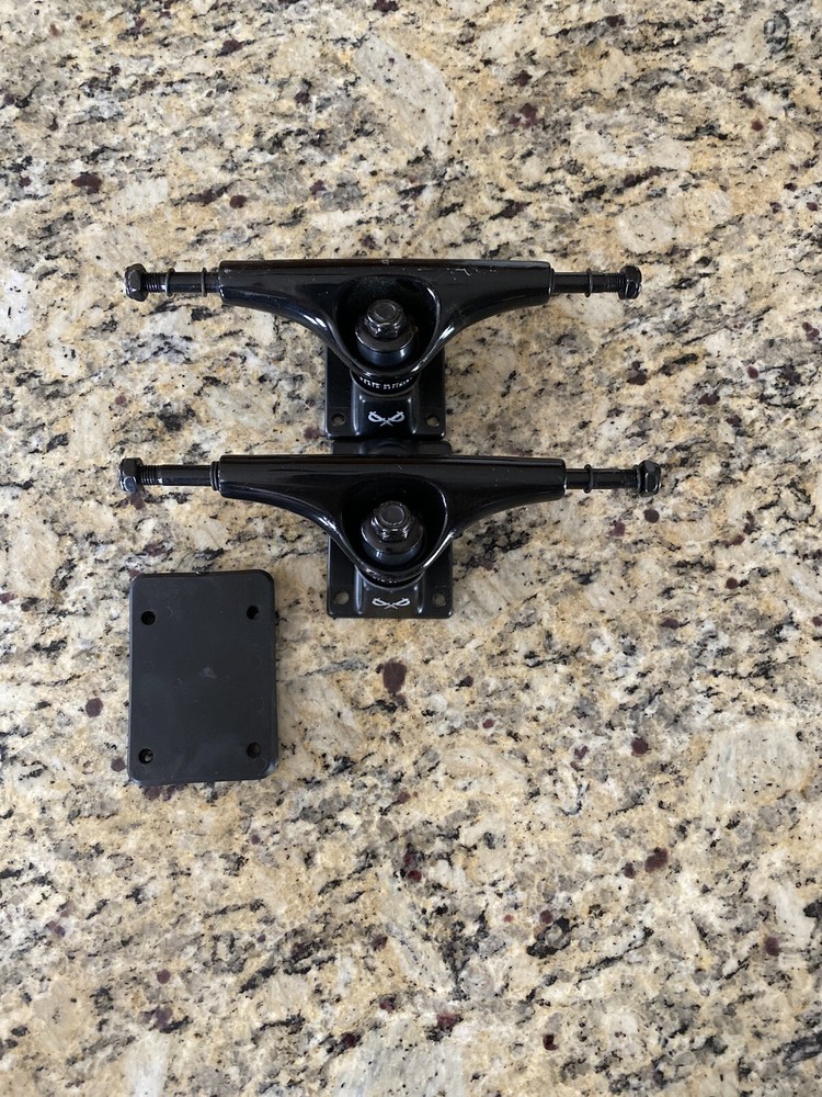 PERIL Black 7 5/8" Skateboard Trucks Set(Pair)