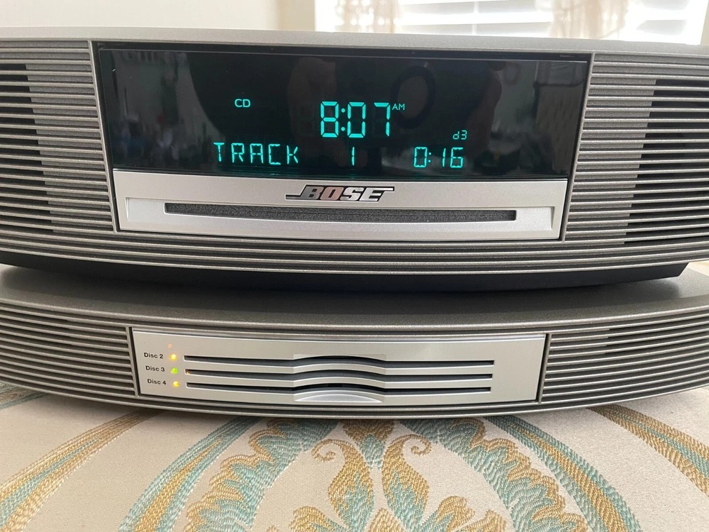 Bose Wave Music System III CD AM/FM W/ 3 CD Changer & Remote Control