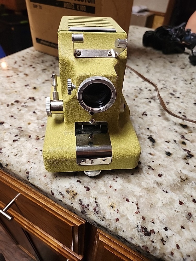 Standard Projector Model 330-A