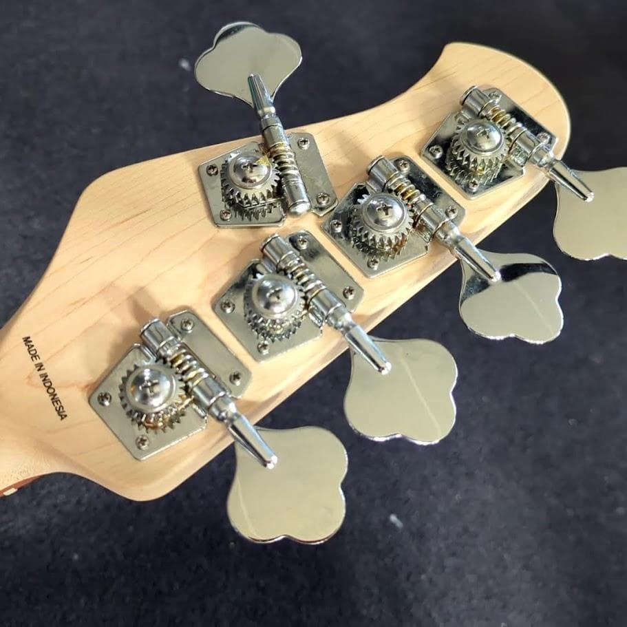 Negotiation Ok 5 String Stingray Ray5 Walnut Satin