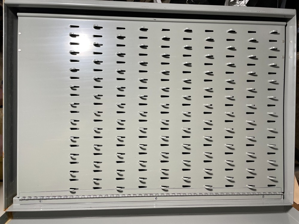 Lund Key Cabinet For 130 Keys Unused