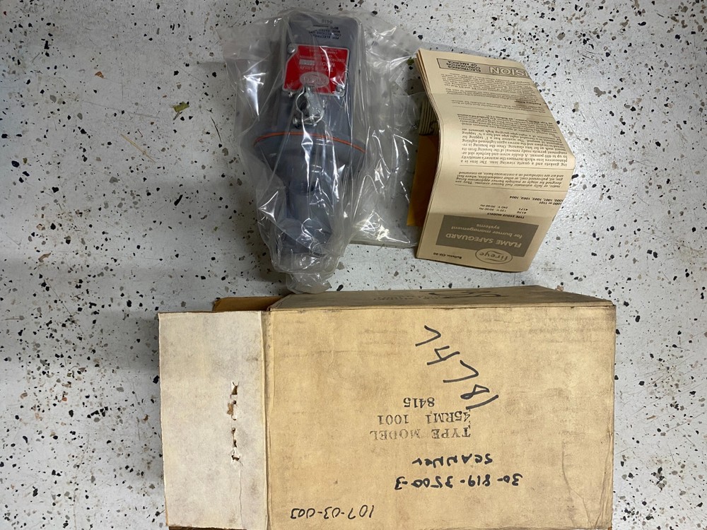 Fireye Type 45RM1 Model 1000 Flame Scanner - Open Box - Sealed Unit