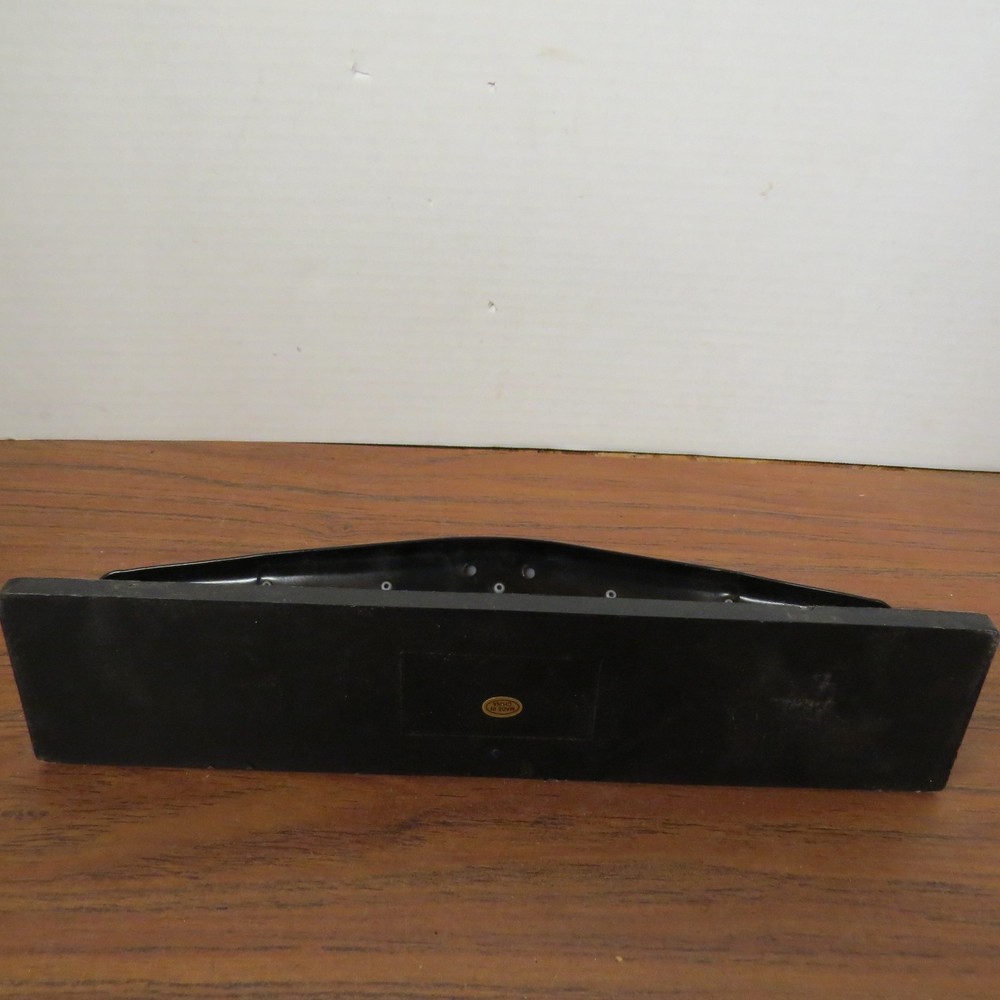 + ADJUSTABLE 3 HOLE PUNCH 11 sheet