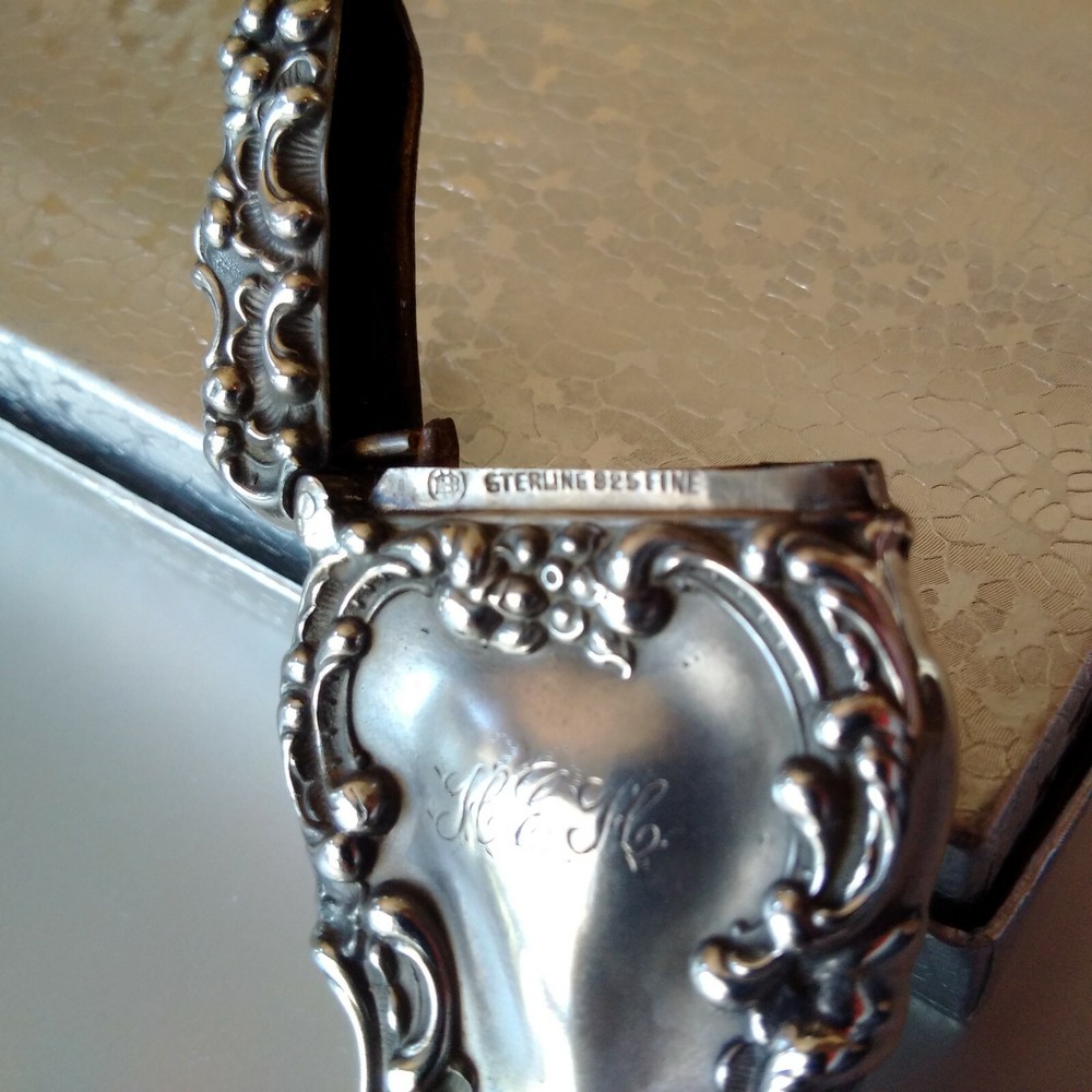 BEAUTIFUL ANTIQUE 1900S STERLING SILVER MATCH SAFE BOX SCROLLING PATTERN