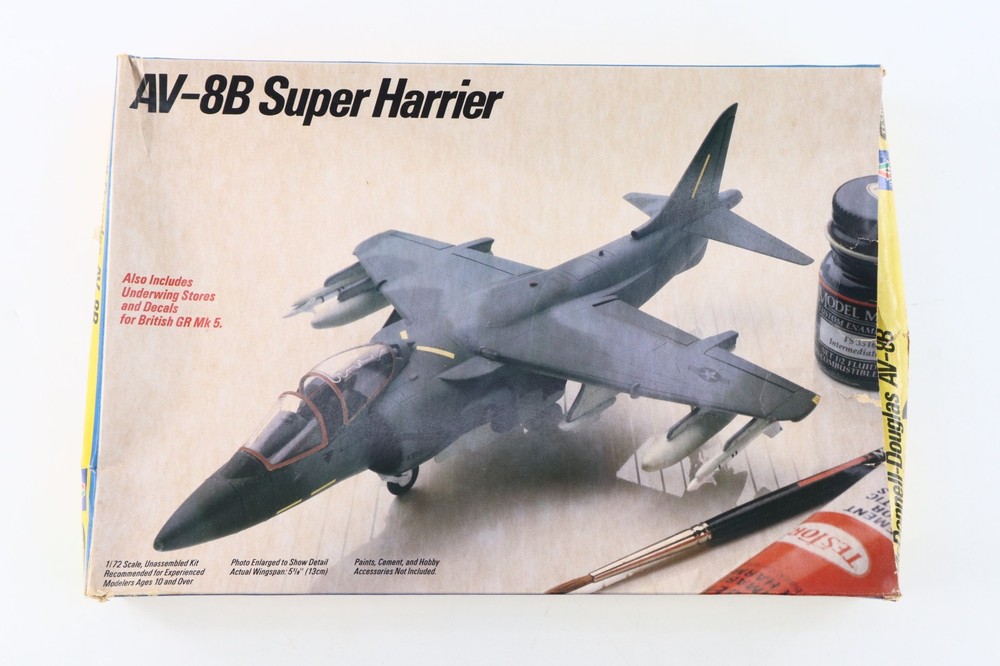 Italeri Testors 1/72 AV-8B Super Harrier Model Kit