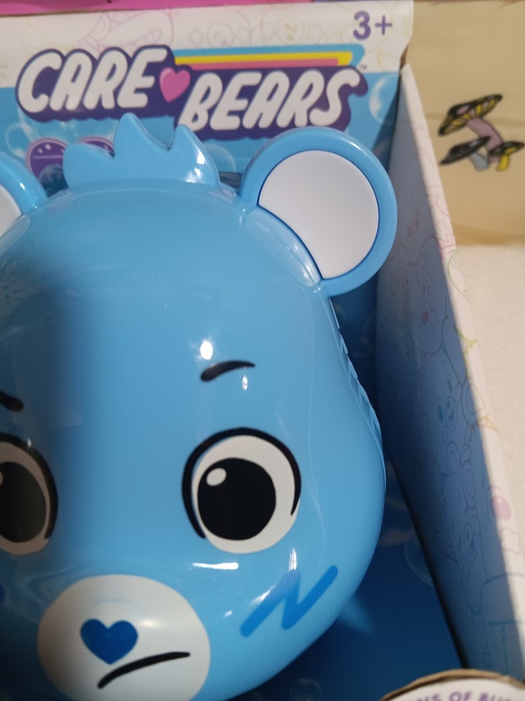 NEW IN BOX CARE BEARS AUTOMATIC BUBBLE BLOWER W/ SOLUTION GRUMPY BEAR 8.25"...