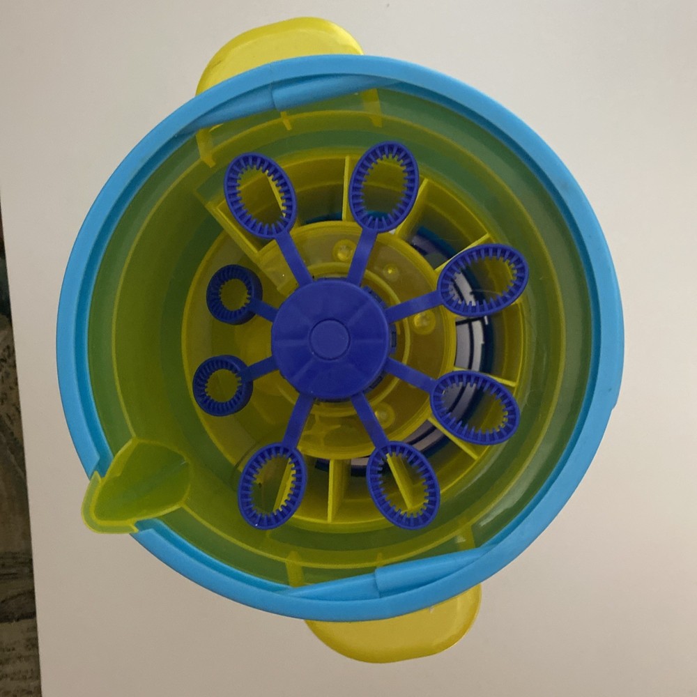 Bubble Fountain, Bubble Blaster Ultimate Blower Battery Operated