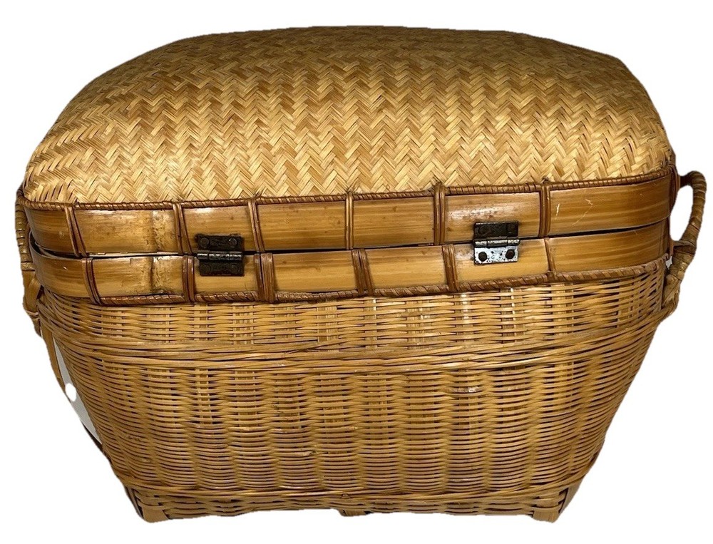 Lidded Herringbone Woven Basket Storage Trunk Split Bamboo Rattan Cane