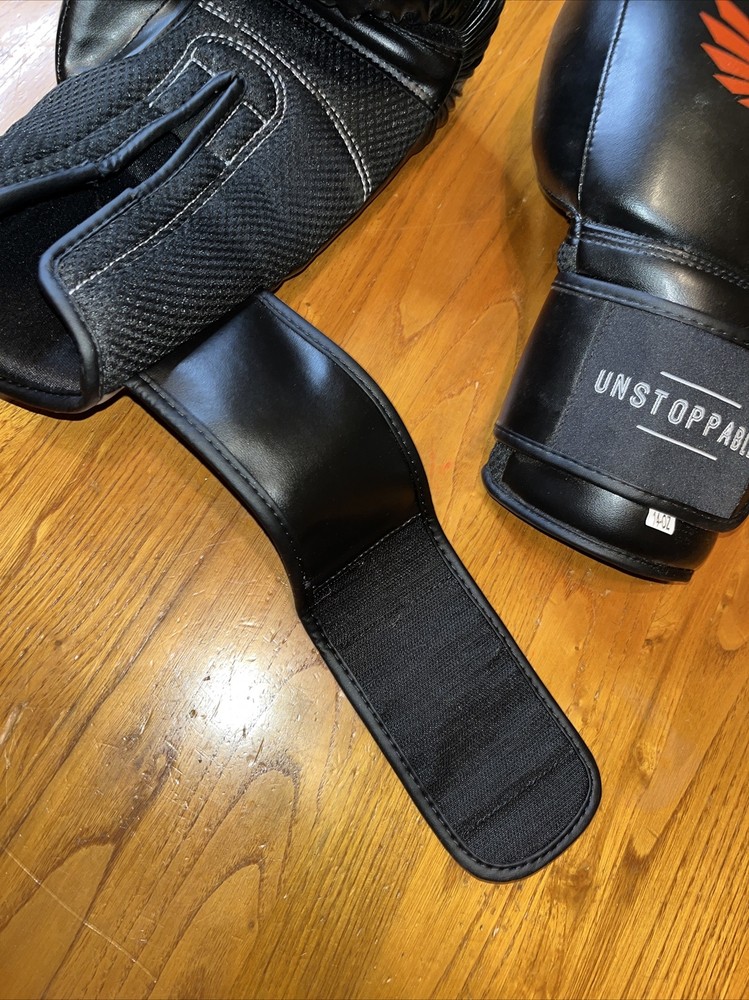 Unstoppable 14 Oz Sparring Traing Gloves Lightly Used