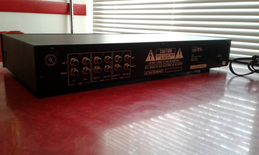 ADC SOUND SHAPER SS-310 STEREO FREQUENCY EQUALIZER . Beautiful