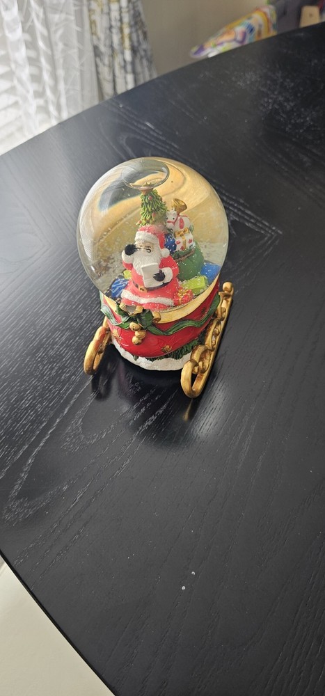 Christmas Santa Musical Water Globe
