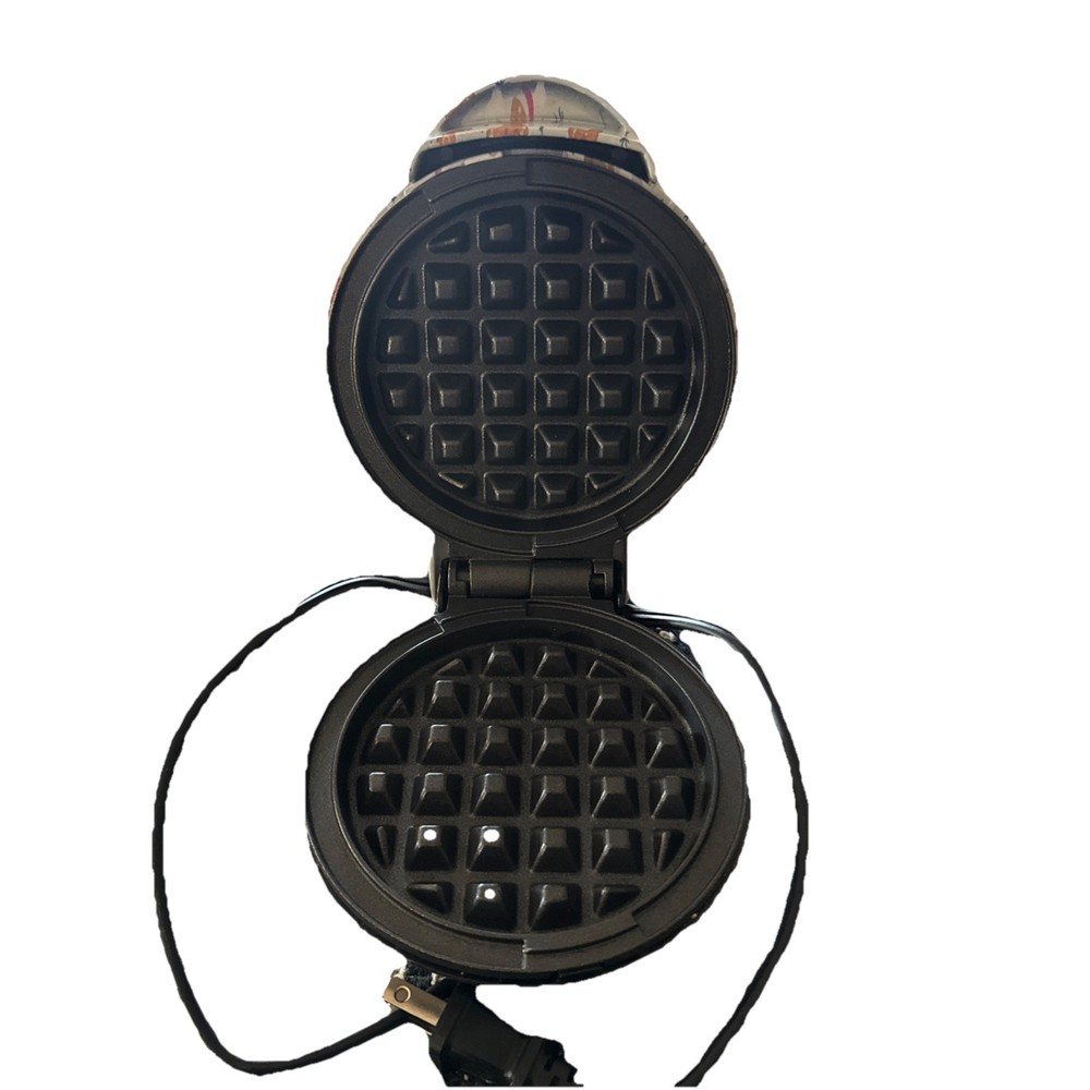 Dash Wonderful Mini Waffle Holiday Themed GingerbreadMan