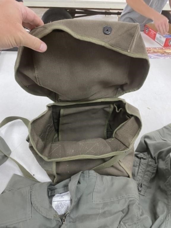 38 Regular US Flight Suit & Canvas Bag original military