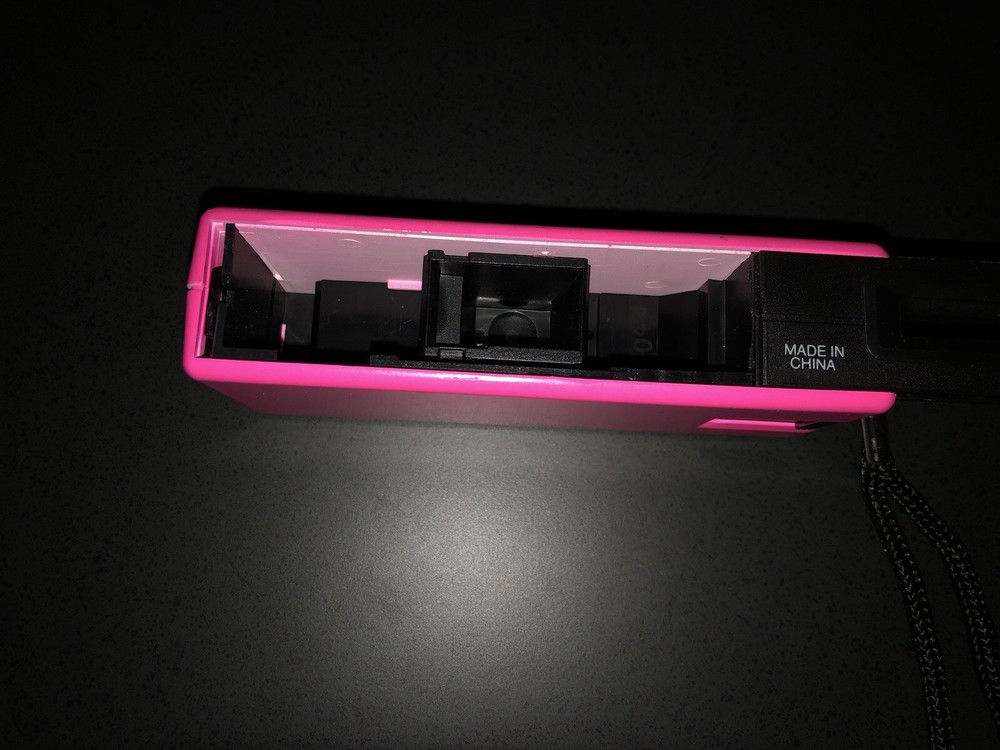 Le Clic Mini Camera Model 108 Hot Pink