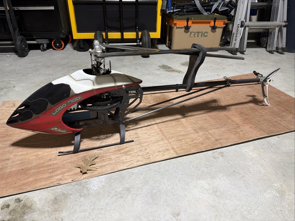 Mikado Logo 700 Airframe With Main Blades