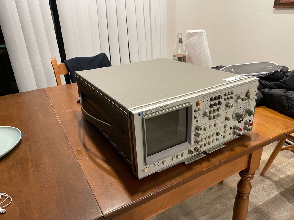 HP 3582A Dual-Channel Dynamic Signal Analyzer - White - UNTESTED