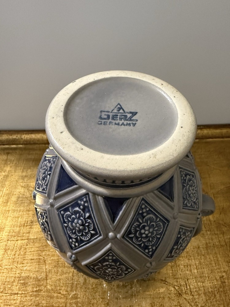 Gerz Germany ( Tureen & Pitcher )