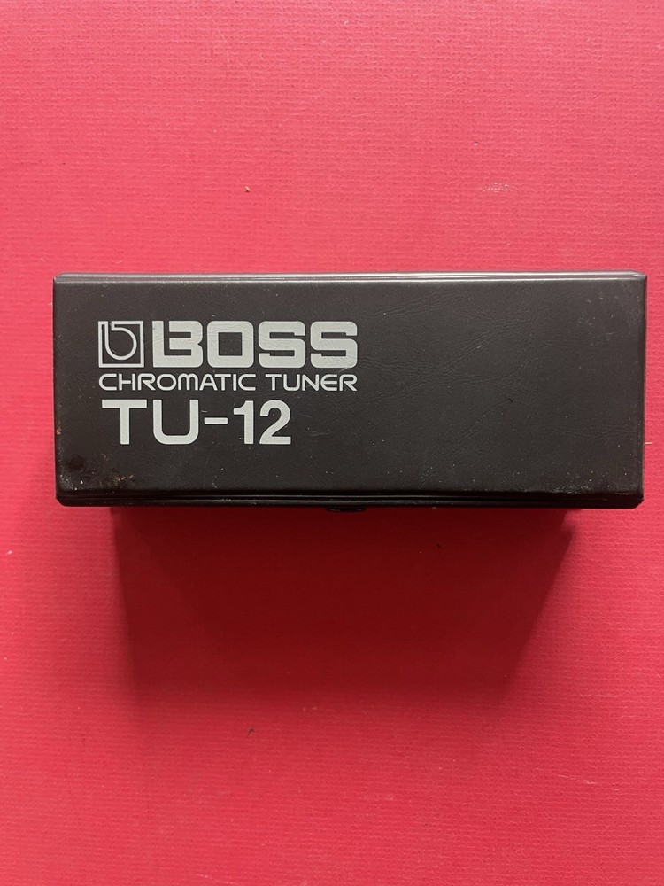 Boss Chromatic Tuner TU-12 with case