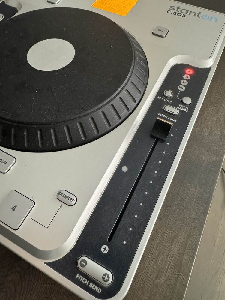 Stanton C.303 CD Turntable Mixer