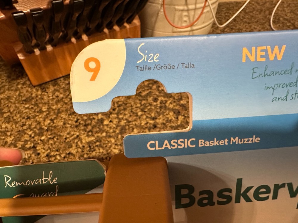 Baskerville Dog Muzzle Classic Anti Scavenge Basket Muzzle Size 9 NEW