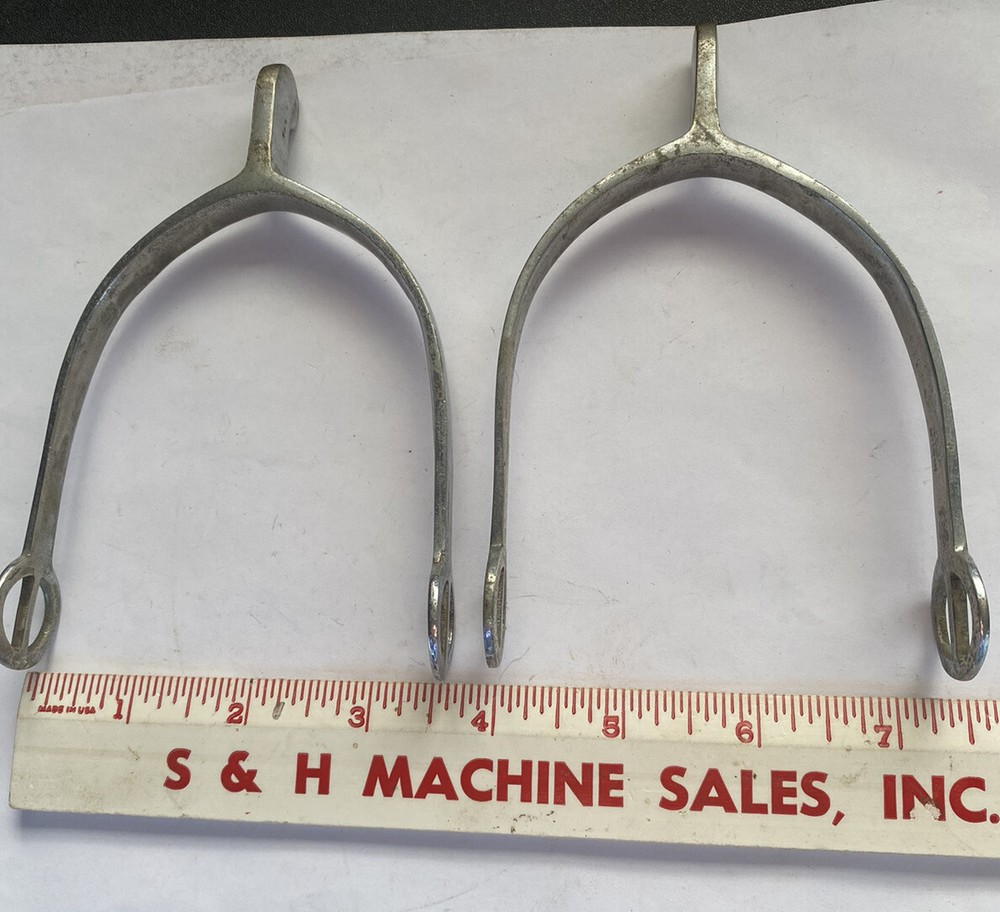 *PRE-OWNED* VINTAGE- NEVER RUST-SPURS-FREE SHIPPING*