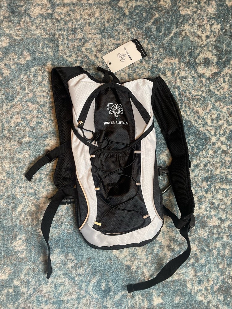 NWT Water Buffalo Road Runner Hydration Backpack – Lightweight with 2L Bladder