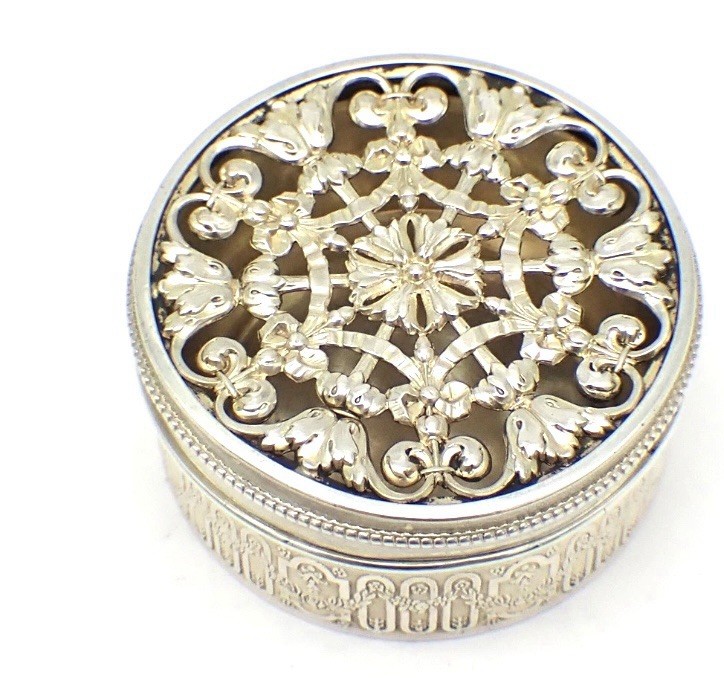 Vintage Tiffany&co Sterling Silver Pillbox. Box
