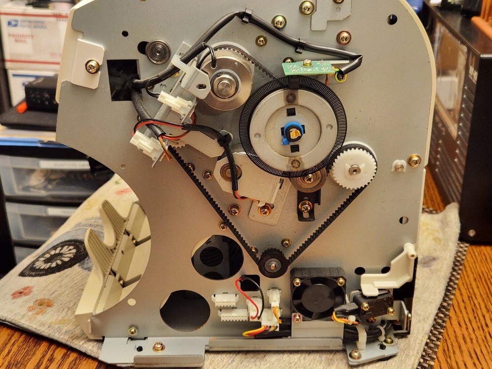 Glory GFR-S60 Mixed Bill Currency Counter/Sorter "NEEDS WORK"