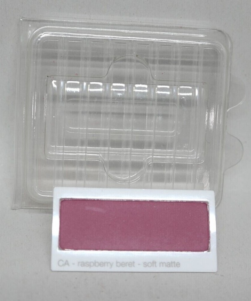 Clinique CA Raspberry Beret - Soft Matte Eyeshadow Refill
