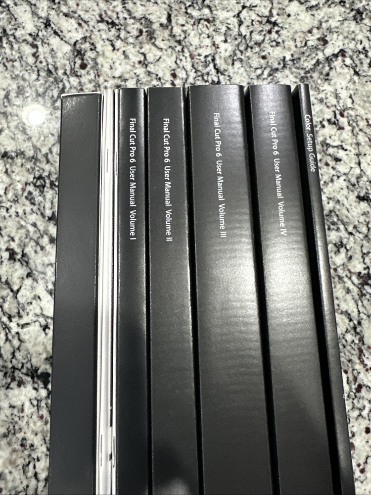 Apple Final Cut Studio 2 Editing Software Complete with Manuals & 9 Cd’s