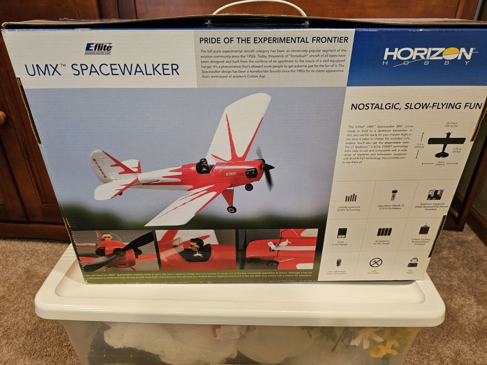 Horizon Hobby E-Flite. UMX Spacewalker. Micro Flying Foam Airplane.