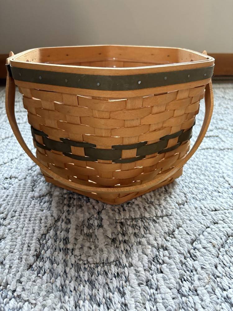 1997 Longaberger Green Snowflake Basket with Protector