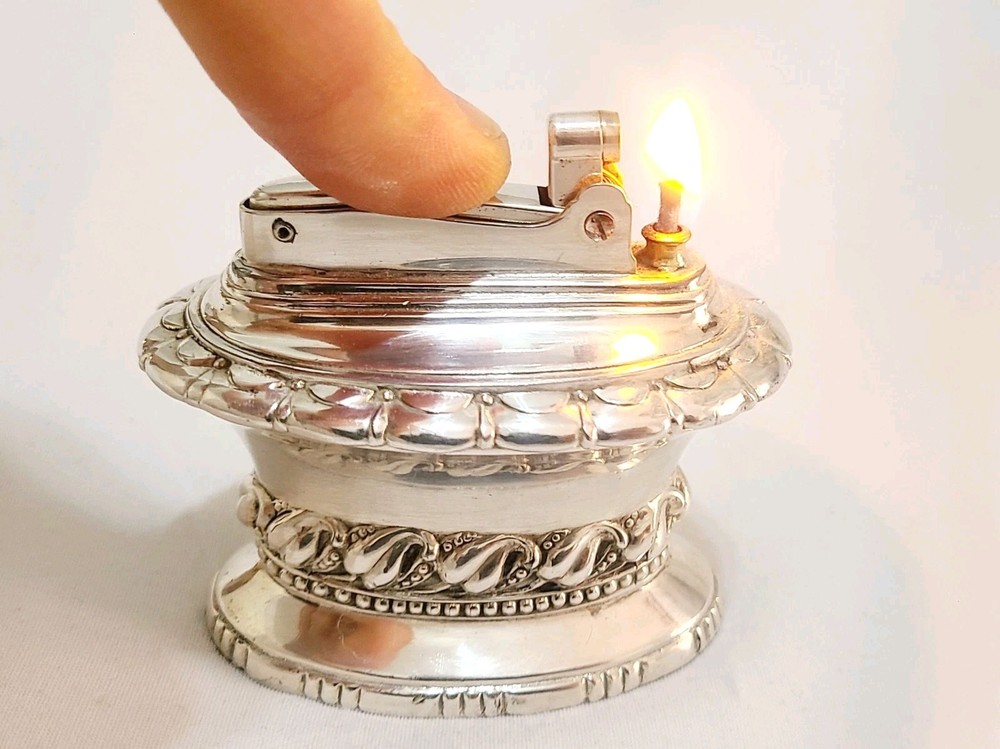 Vintage Silver Plate Ronson "WALDORF" Table Lighter Working Condition