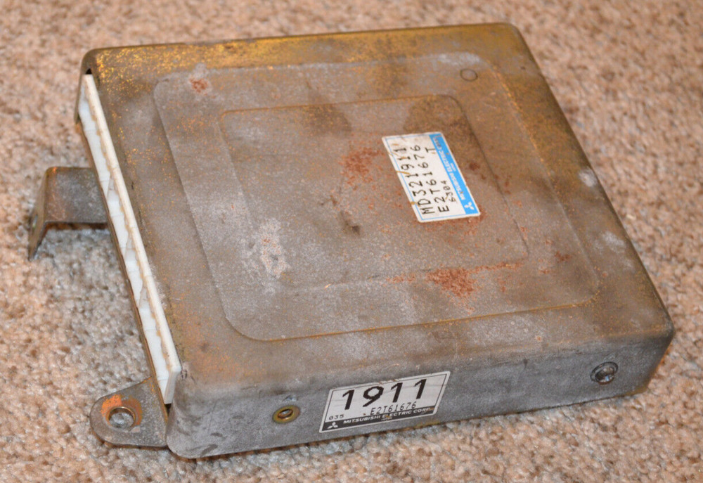 MITSUBISHI ECLIPSE TALON TURBO 2.OL ECM ECU ENGINE COMPUTER PART MD321911