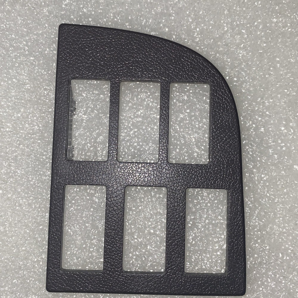 Peterbilt Panel S64-6077-00281. Grey