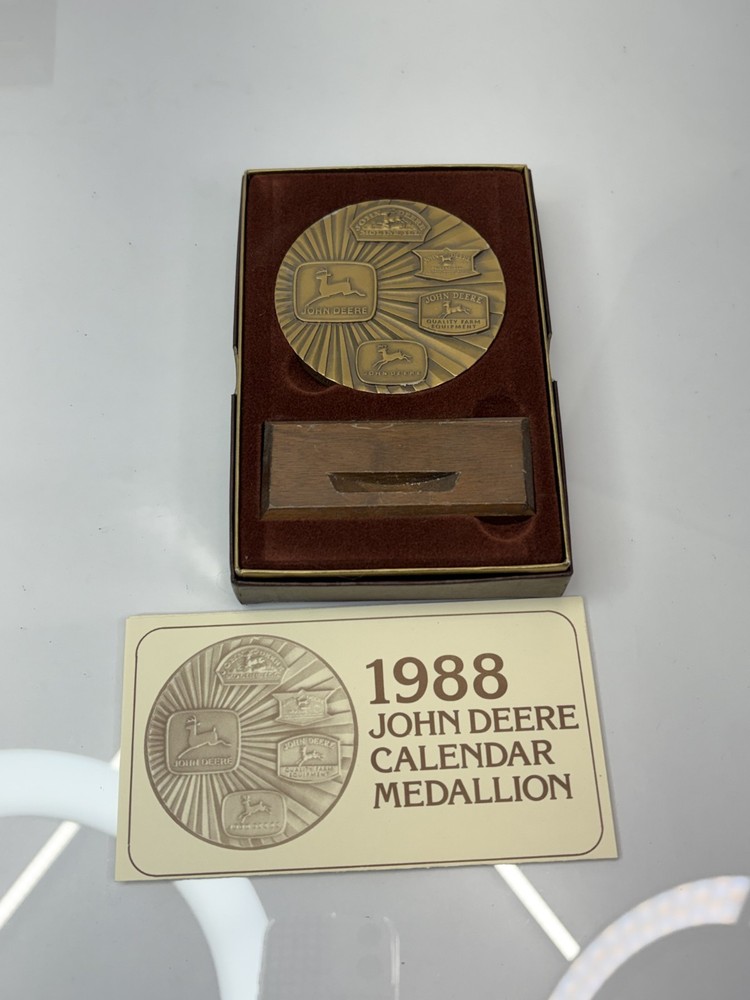 1988 John Deere Desktop Calendar Medallion