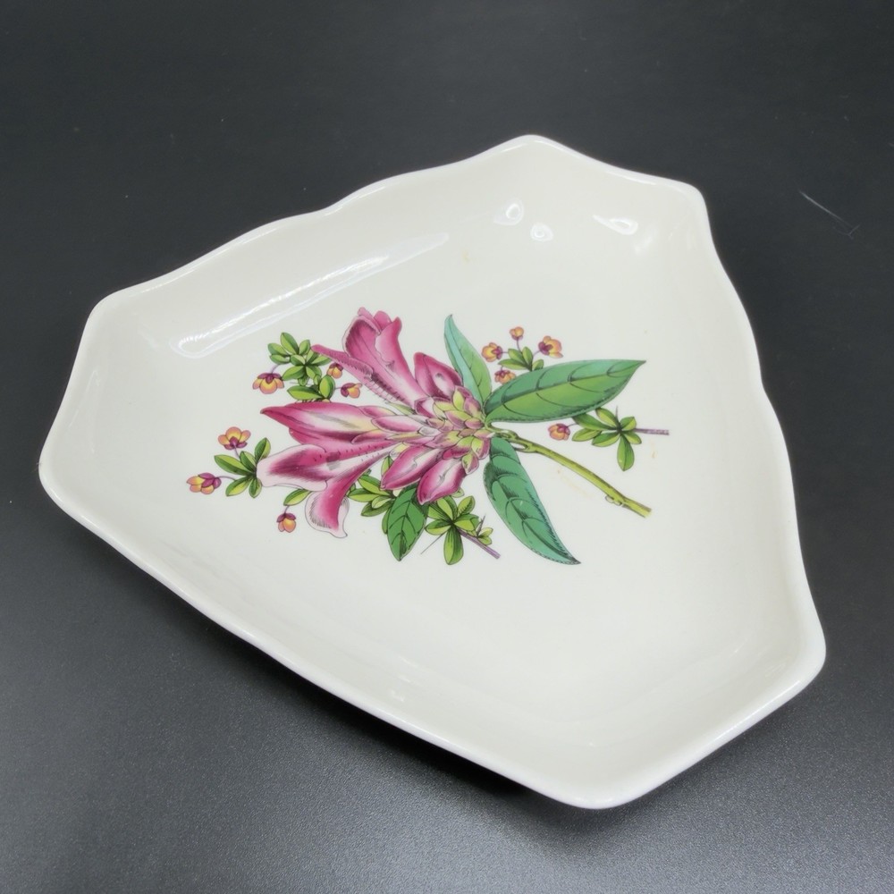 Spode Copeland Wayside Fine Porcelain Triangular Shape Dish Bowl Trinket Dish
