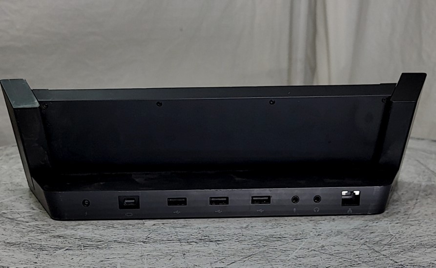 Microsoft 1617 Docking Station SEE NOTES