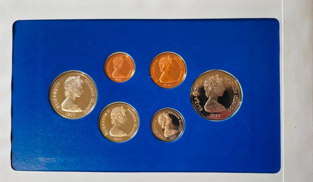 1977 SOLOMON ISLANDS PROOF SET ((7 COINS)) IN 2 FDC'S