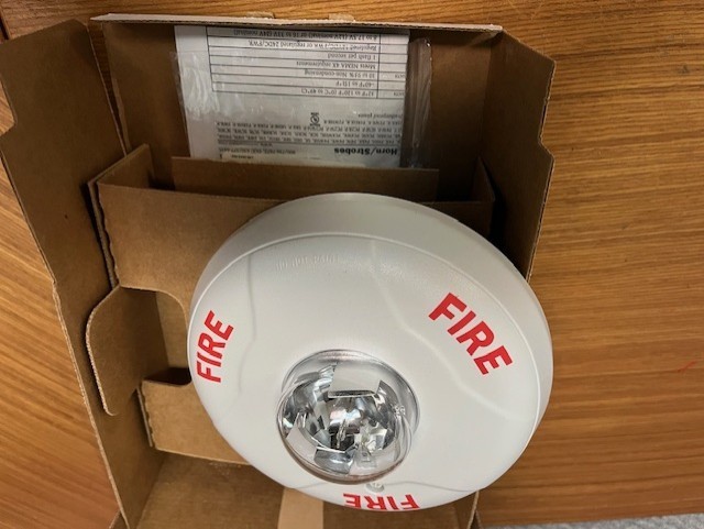 SYSTEM SENSOR SCWH CEILING STROBE WHITE HIGH CANDELA; NEW in OPEN Box