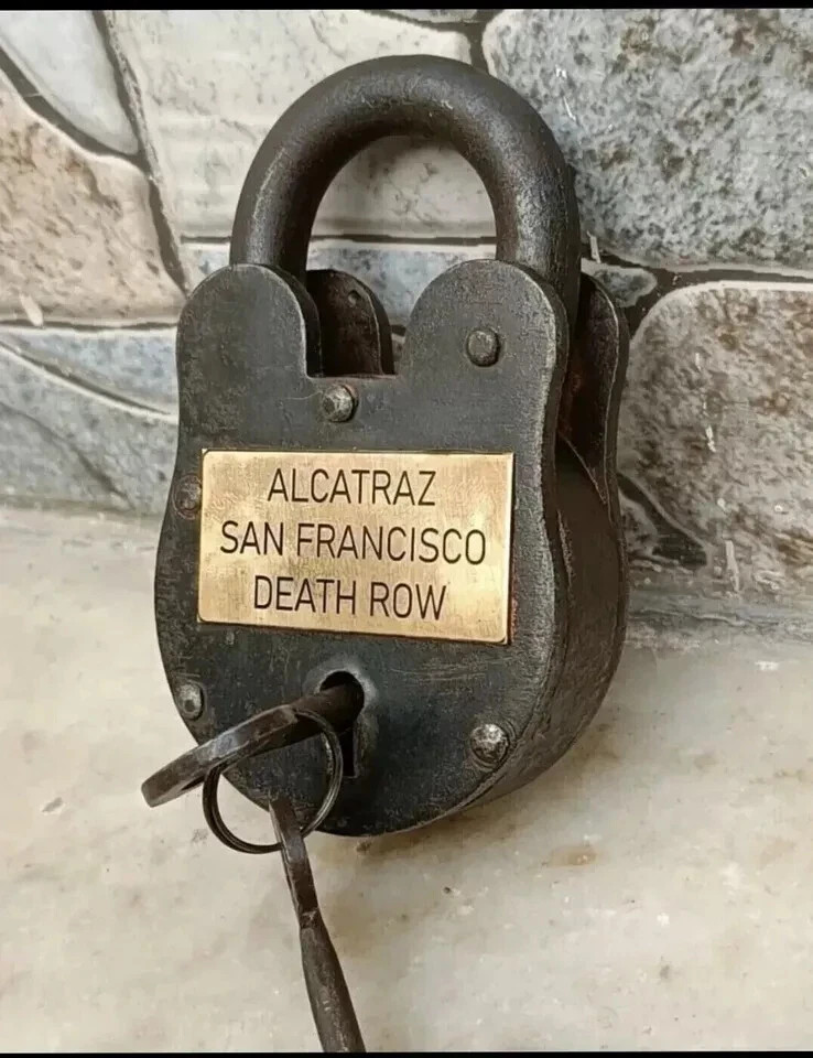 Vintage padlock Antique old heavy iron Working lock with 2 keys