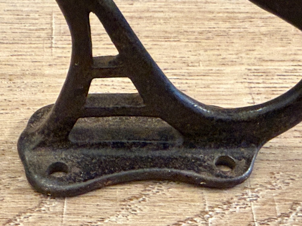 ANTIQUE IRON HAT COAT HOOK