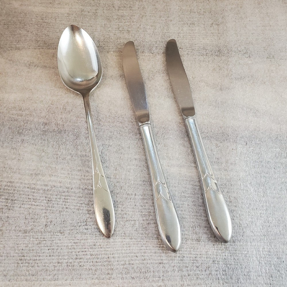 Oneida Stainless DEBONAIR Solid Serving Spoon and 2 Dinner Knife Knives
