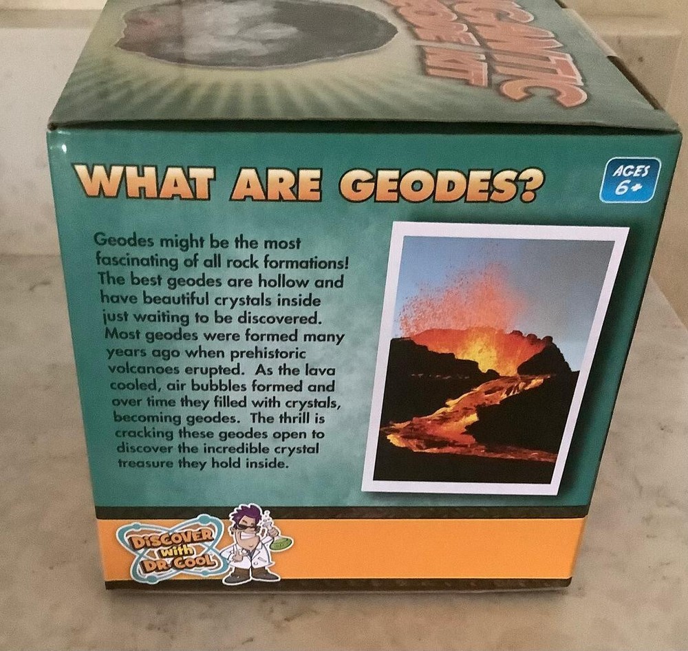 NEW IN BOX, DISCOVER WITH DR. COOL GIGANTIC GEODE KIT