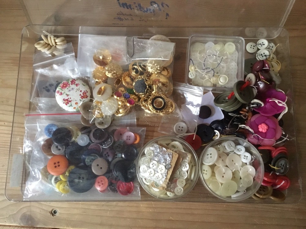 Mixed Button Box