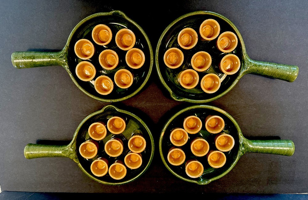 Vintage studio pottery ceramic set 4 eacargot pan handmade fine