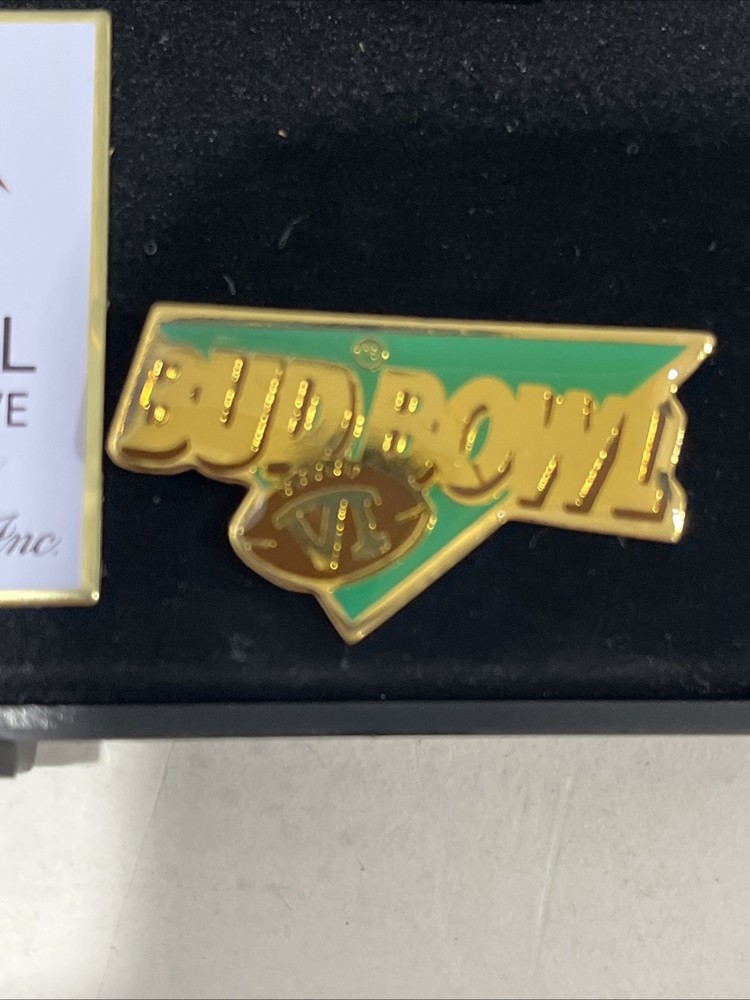 Bud Bowl Commemorative 7 Pin Set