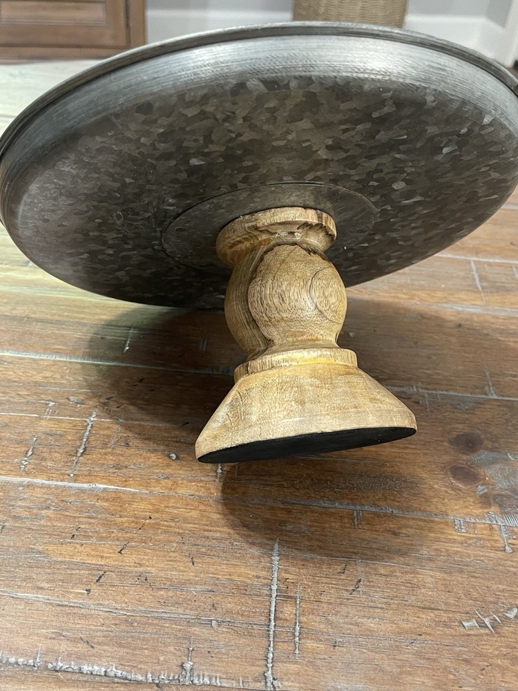 Boston Warehouse Cake Stand