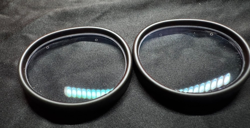 ZEISS Optical Inserts for Apple Vision Pro - Readers +2.00 to +2.75D